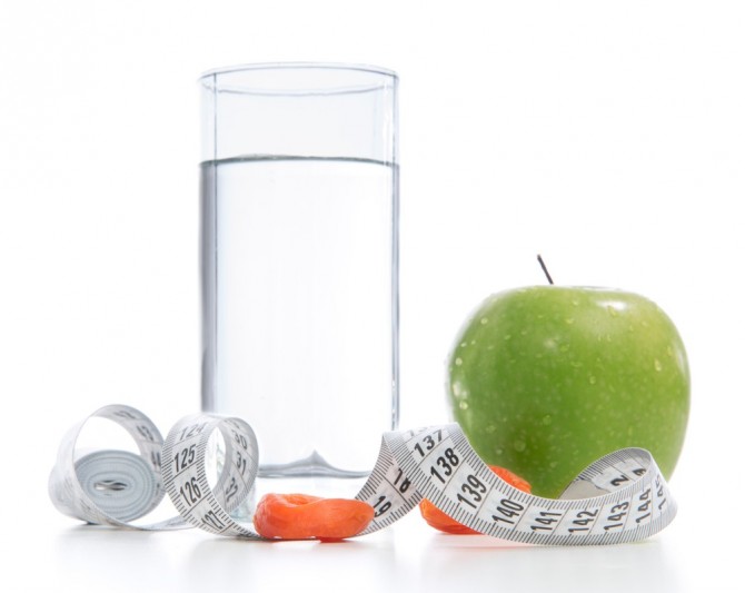 Водная диета: мифы и правила похудения на воде*