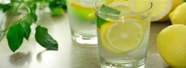 Как готовить и пить воду с лимоном, чтобы похудеть?