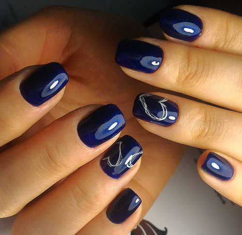 dark-blue-valentine-nails-with-white-hearts