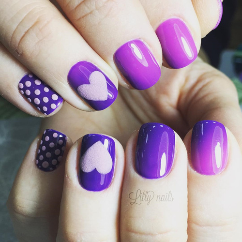 purple-lilac-thermo-nail-polish-with-pink-hearts