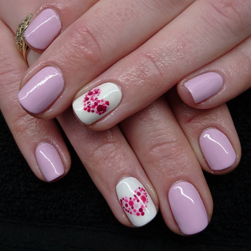 pink-nails-with-dotted-hearts