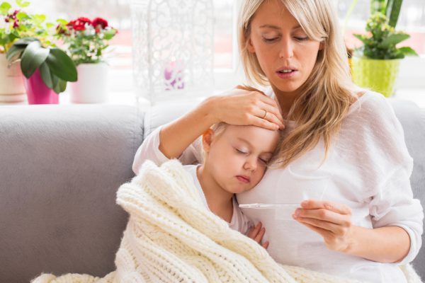 Будьте внимательны и контролируйте состояния вашего ребенка во время болезни, чтобы избежать осложнений