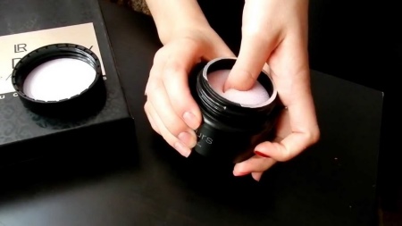 Как правильно наносить лак на ногти (36 фото): как ровно красить, маникюр обычным лаком в домашних условиях, простое покрытие, техника