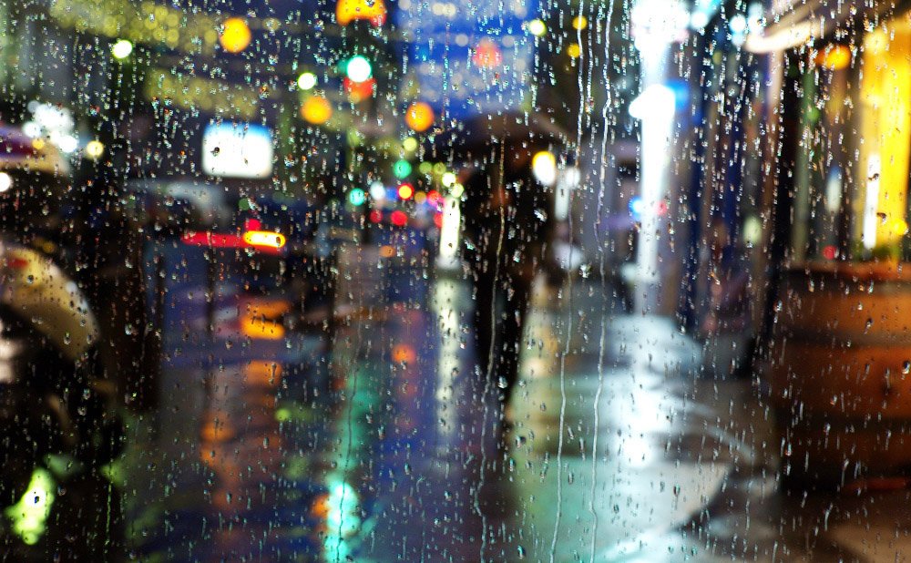 дождь за окном, дождливый город