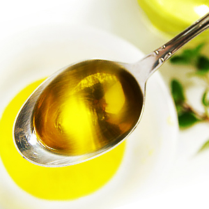 столовая ложка оливкового маcла