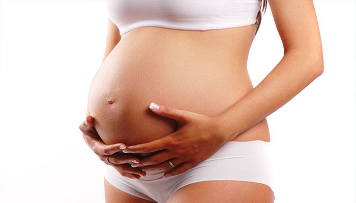 При беременности грудные железы готовятся к лактации, что и вызывает болезненные ощущения